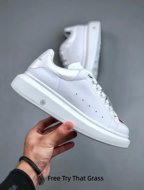 Elegant Solid White Daily Walking Platform Trainers, premium soft full-white leather upper, silky satin heel accent, ergonomic curved thick white cushion sole, wear-resistant fine grain traction outsole, cloud comfy shock-absorbing insoles