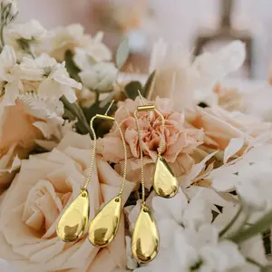 Victoria Luxe Drop Earrings