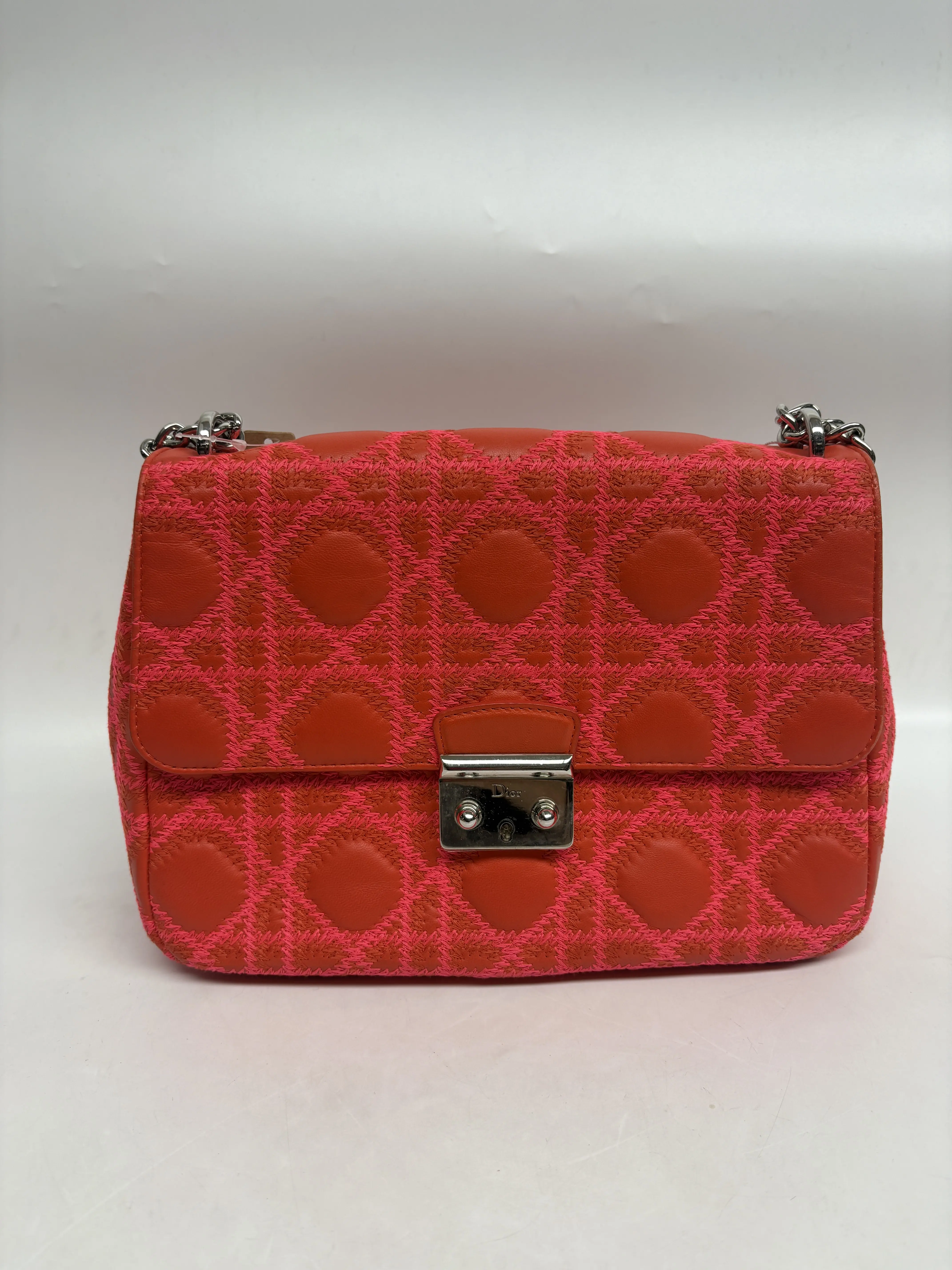 Pre-owned Calfskin Crossbody Bags Christian Dior Red/Pink Cannage Leather Miss Dior Promenade Shoulder Bag