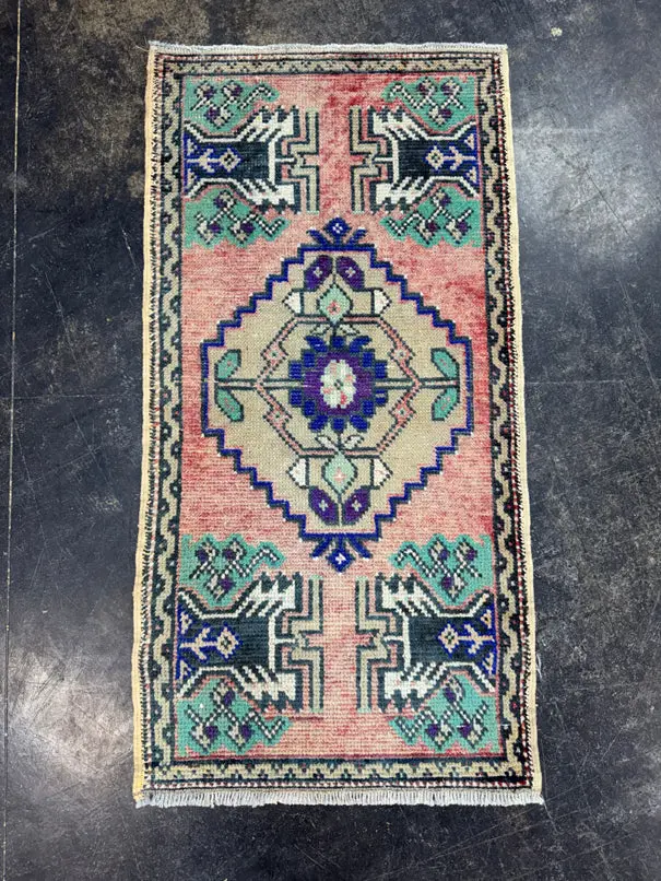Turkish Yastik Rug 1'7" x 3'1" #24141