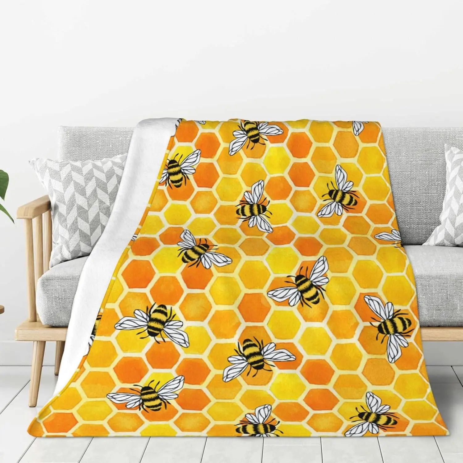 Cute Bee Yellow Honeycomb Fleece Throw Blanket, Wrinkle Resistant Ultra Soft Warm All Season Blanket for Grandparents, Home Bed Sofa, Outdoor Camping, Available in 101Cm×76Cm（30X40in）), 122Cm×81Cm（32X48in）), 152Cm×127Cm（50X60in）)