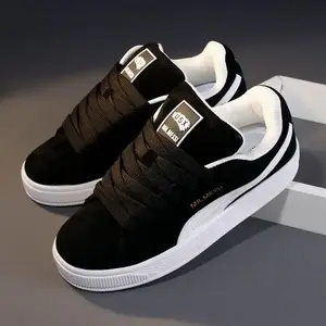 2025 Men's Casual  Low Top Comfortable Versatile Retro Bread  Black Closed Boy shoes