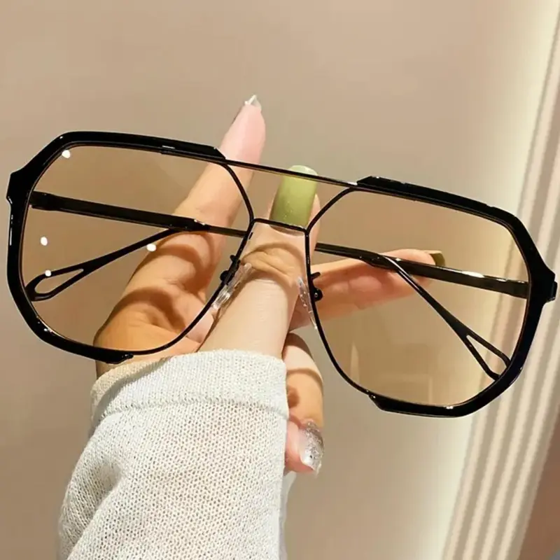 Unisex Flat Top Geometric Frame Sunglasses, Summer Sunglasses, Trendy Fashion Shades, Trendy Casual Sunglasses, Stylish Classic Aviator Sunglasses, Chic Travel Essentials, Trendy Vintage Sun Protective Sunglasses for Driving & Travel
