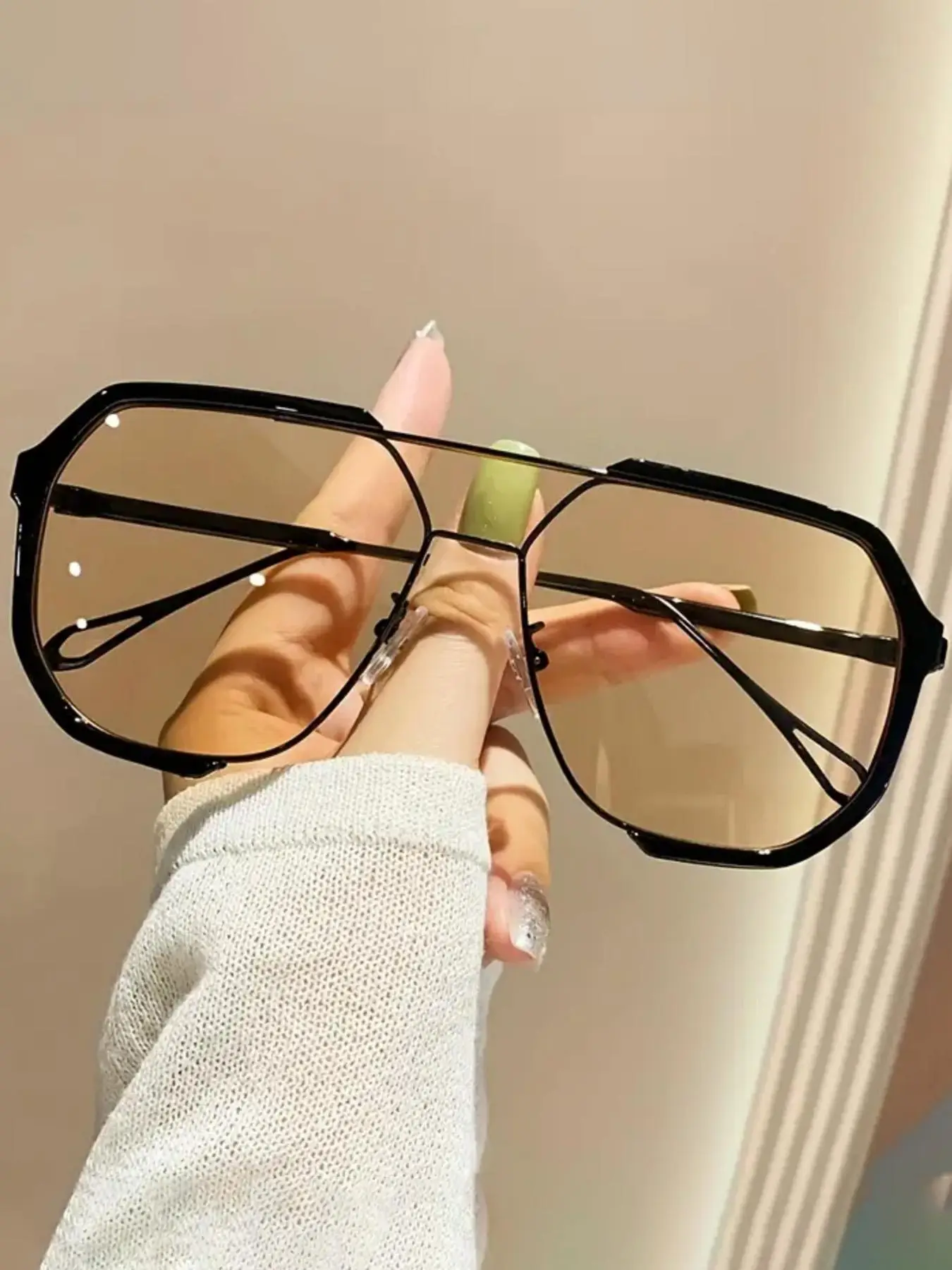 Flat Top Frame Sunglasses for Women, Stylish Aviator Sunglasses for Men, Chic Summer Travel Essentials, Driving & Travel Sunglasses