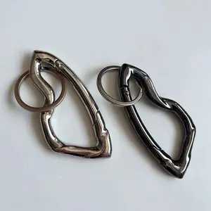 Wolf Tooth Metal Carabiner Zinc Alloy Oval Press Opening Spring Buckle Multi-Function Bag Pendant Keychain Outdoor Camping Hiking Gear Durable Portable Accessories for Daily Use and Bags Decoration