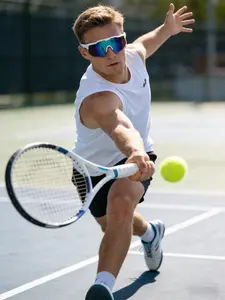 Sports Glasses for Long-Distance Touring – All-day comfort and superior optical clarity for cyclists covering vast distances and changing landscapes.