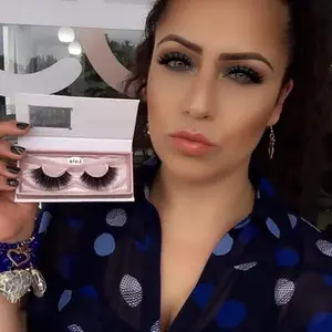 LOLA Eyeslash