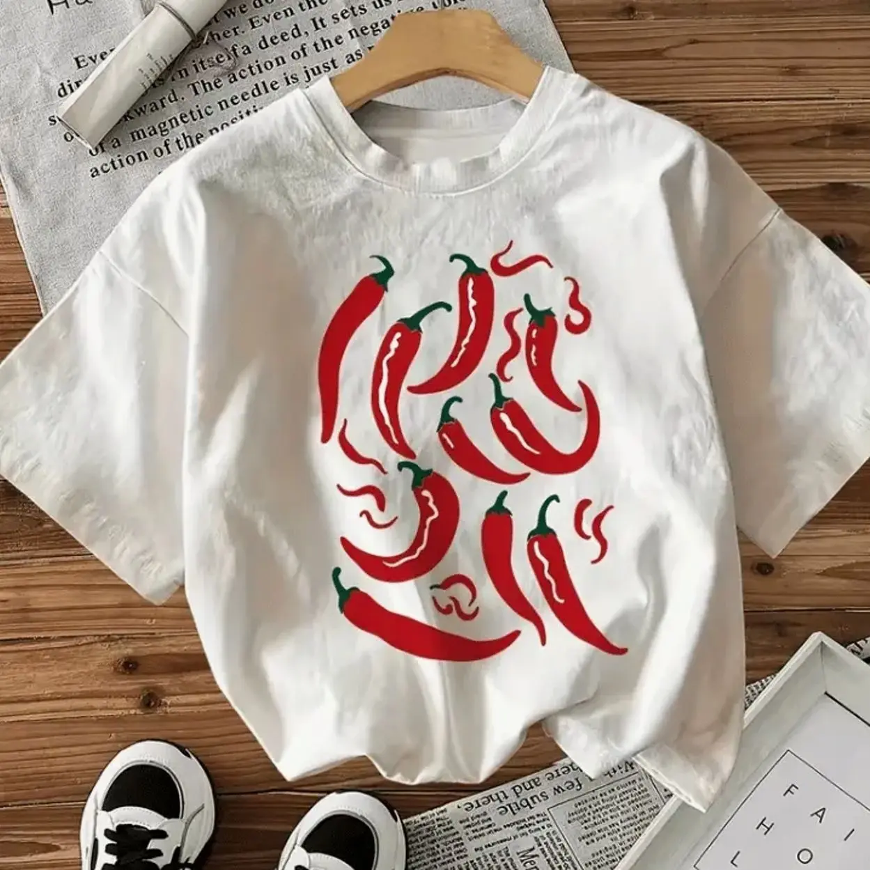 Women's Casual Short Sleeve Crew Neck T-Shirt, Flat Wind Chili Pepper Printed Shirt, Women's Retro Graphic Tee, Women Clothing, Everyday Wear, Unisex T-Shirt, Gift for Women Womenswear Streetwear
