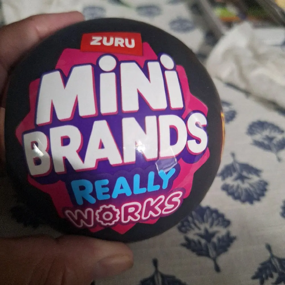 Zuru Mini Brands Functional Vinyl Item