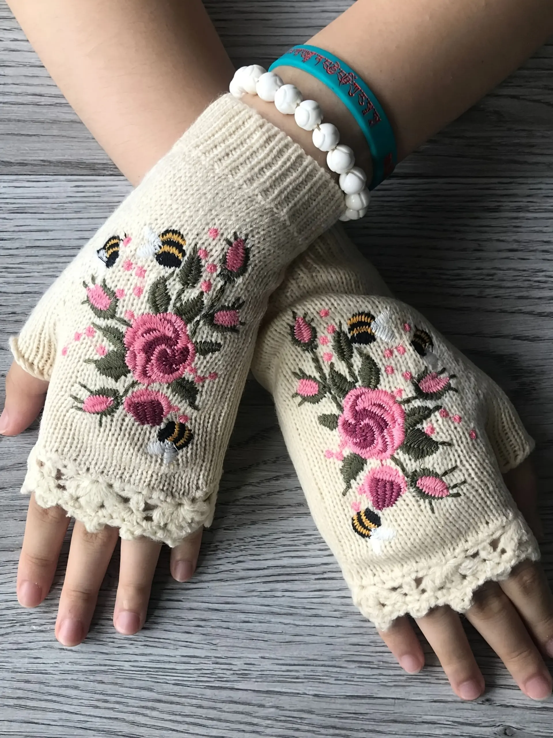 Women's Knitted Fingerless Gloves with Embroidered Bee & Floral Design, Modern Winter Fashion Warm Hand Warmer Accessory for Women, Gloves for cold weather, Fingerless Mittens, Hand Cover