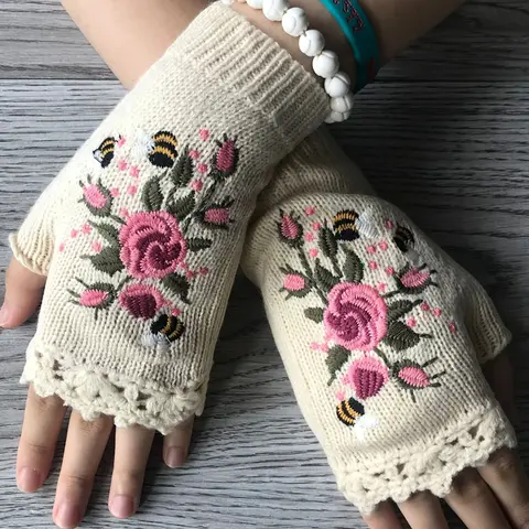 Women's Knitted Fingerless Gloves with Embroidered Bee & Floral Design, Winter Fashion Warm Hand Warmer Accessory for Women