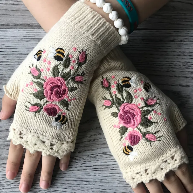 Women's Knitted Fingerless Gloves with Embroidered Bee & Floral Design, Winter Fashion Warm Hand Warmer Accessory for Women