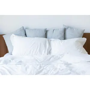 Downlite Spira® Cluster Down Alternative Pillow | Medium Support