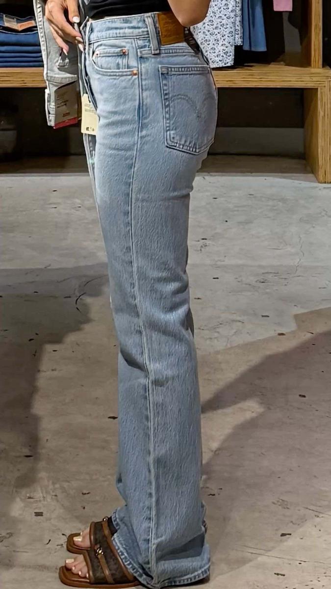 Item: Medium Indigo, 28