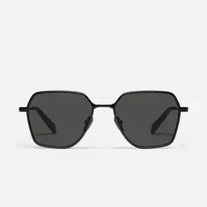 QUAY AUSTRALIA WORLD TOUR Square Sunglasses with Tapered Metal Arms & Adjustable Silicone Pads Gold Frame Green Lenses