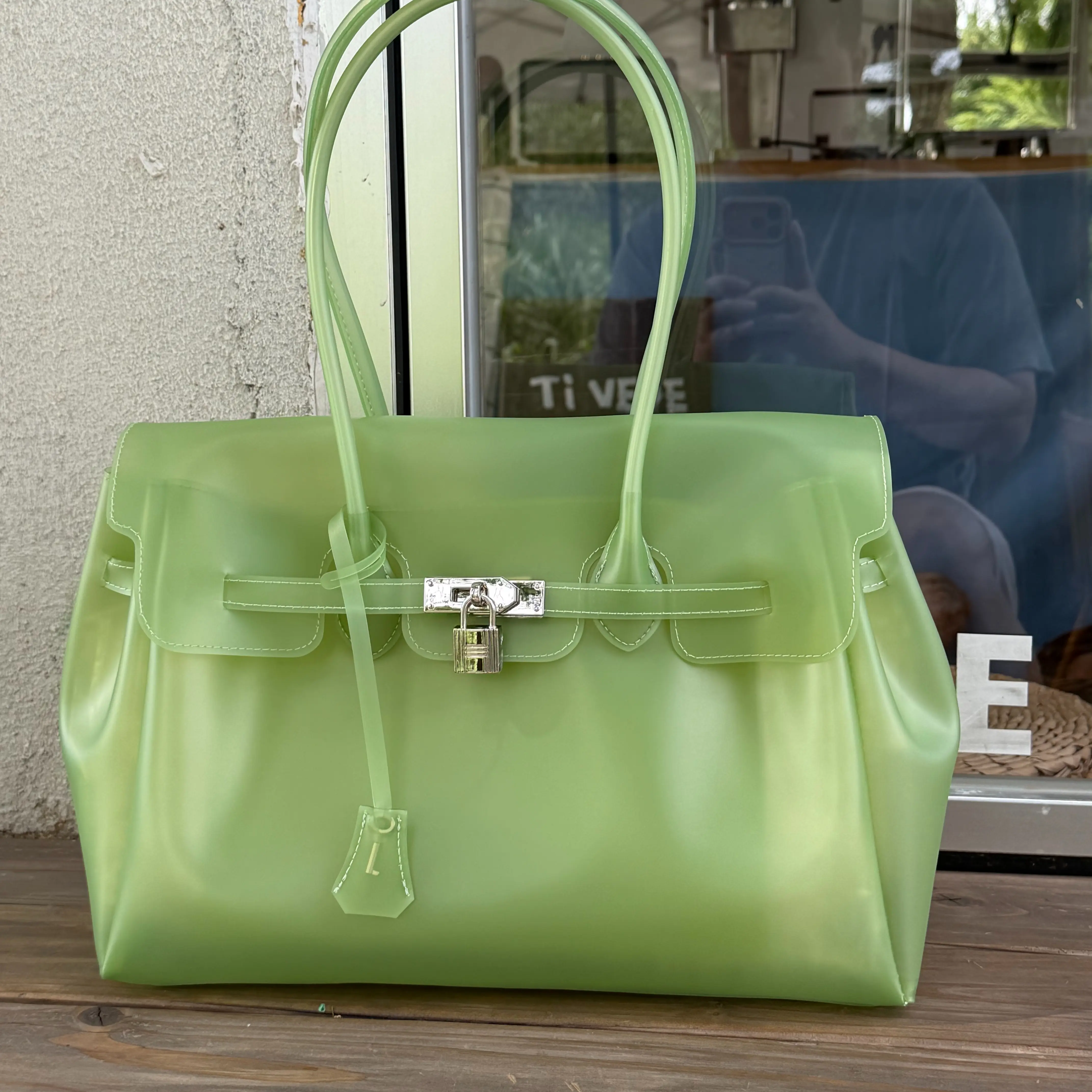 Fruit green  (Medium 35*15*27cm)