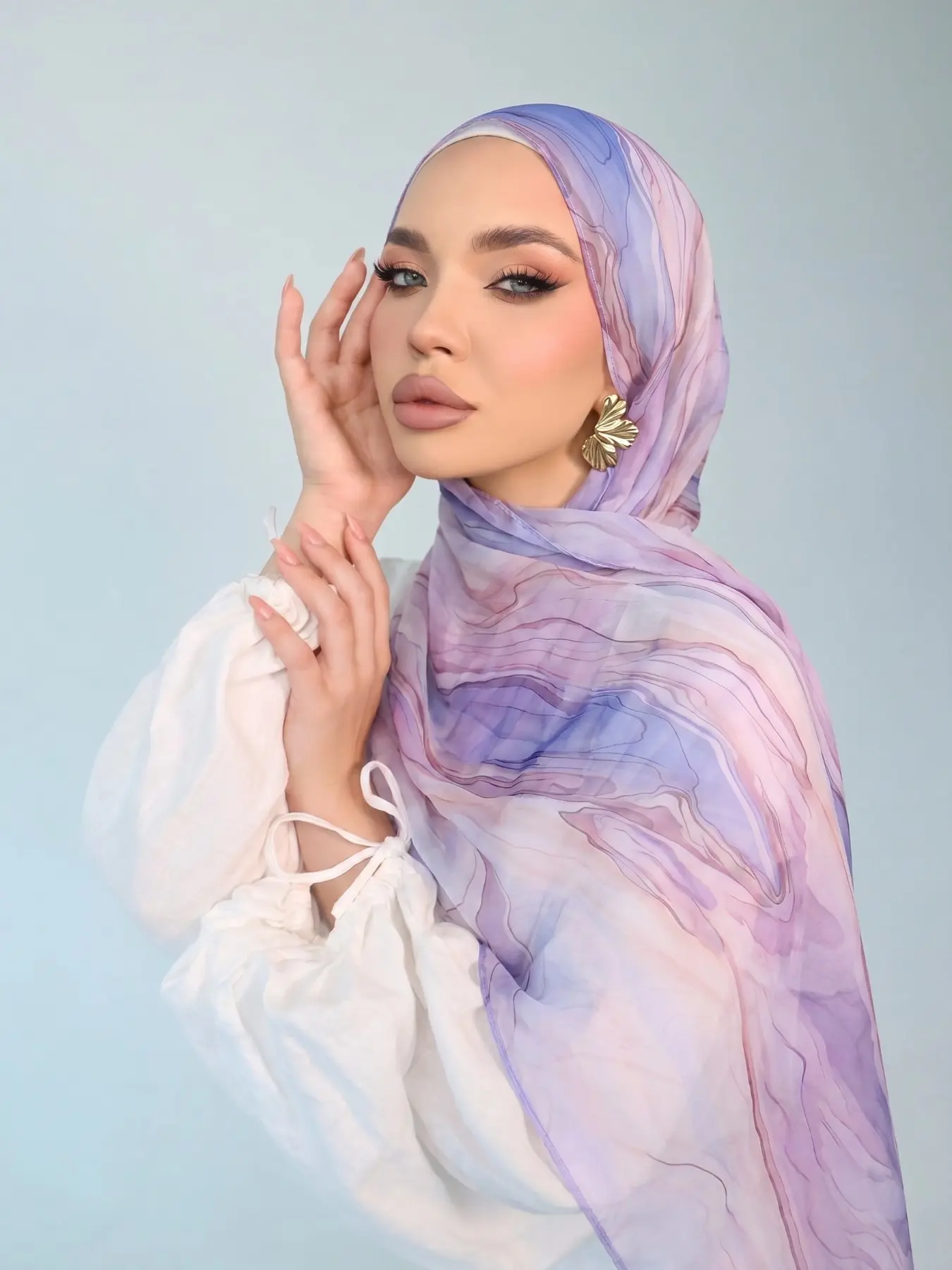 Geometric Floral Print Hijab for Muslim, Soft Breathable Fabric, Non-Itchy, Fashionable Women's Headscarf, Ideal for Daily Wear