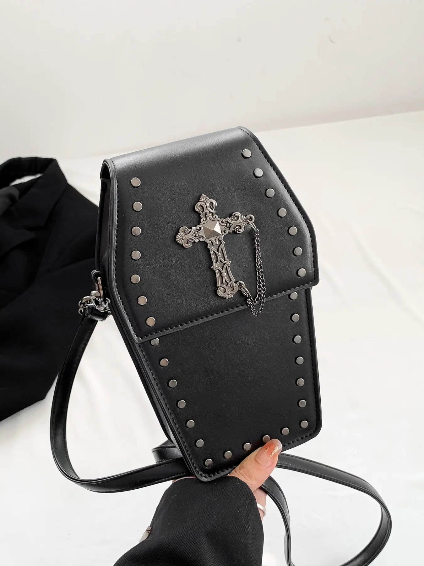 Mini Punk Coffin Crossbody Bag, Gothic Shoulder Bag, Gothic Style Design, Fashionable Accessory, fashionable bags, Perfect for Daily Use, Showcase Your Unique Style