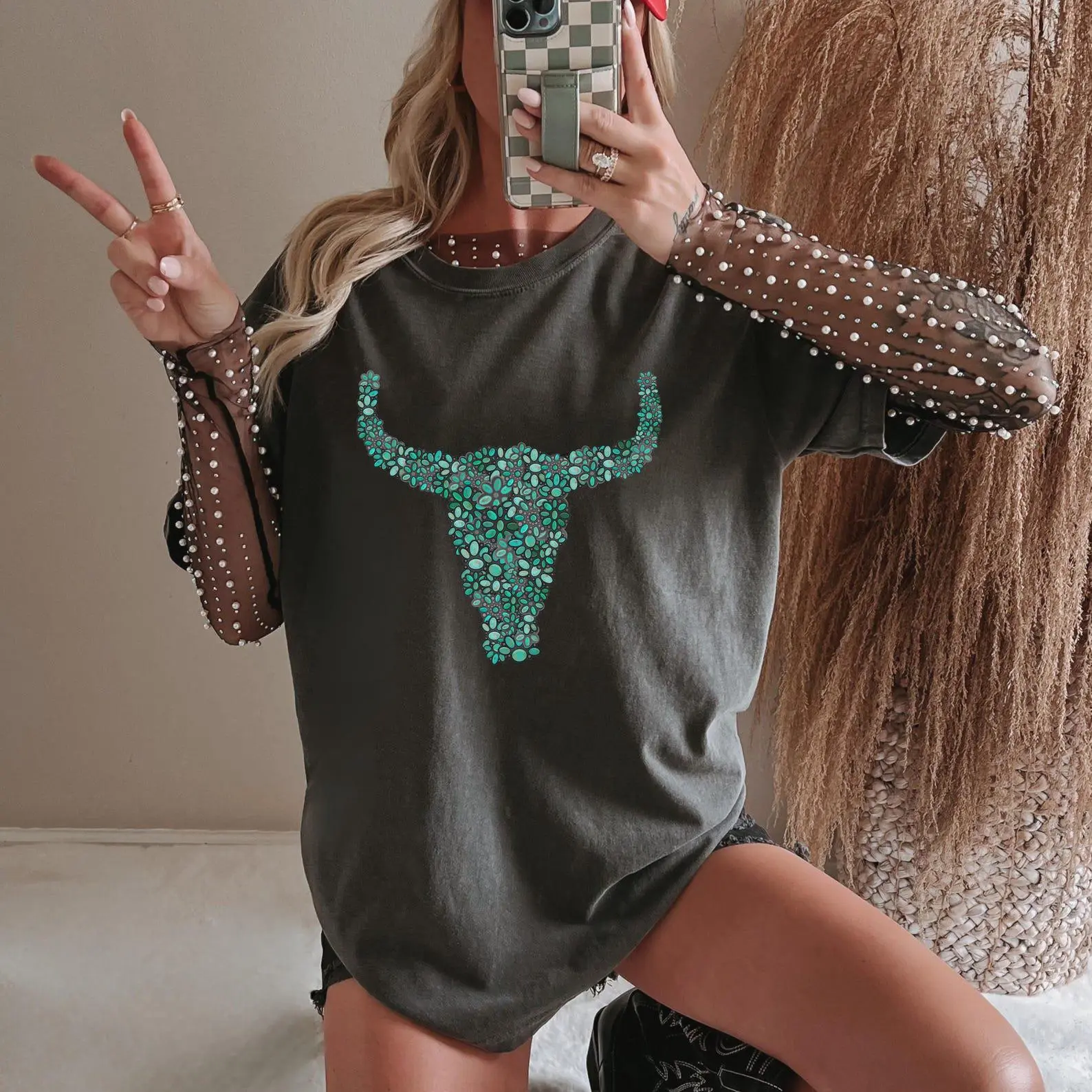 Comfort Color Women's Western Style Turquoise Long Horn, Cowgirl shirt, Sweatshirt, Comfort Colors , Oversized Sweatshirt, womens T-shirts, Womens Shirts