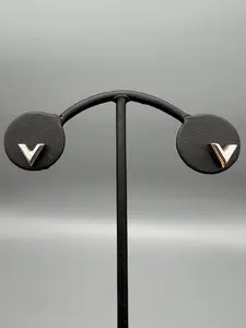 Pre-owned Louis Vuitton Essential V Earrings Silver Sleek Silver Finish Minimalist Design Versatile for Casual to Formal Events