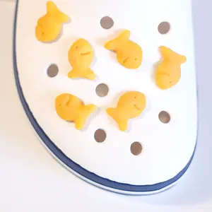 Crackers Shoes Pins Crocfish Shoe Charm Set of 2pcs for Goldfish Lovers and Footwear Decor Comfort Bedroom footwear accessory