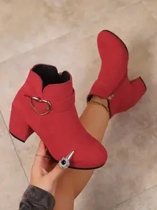 Women's Chunky Heel Heart Buckle Short Boots, High Heeled Stylish Boots, Above Ankle Low Cut Shoes for All Seasons Footwear