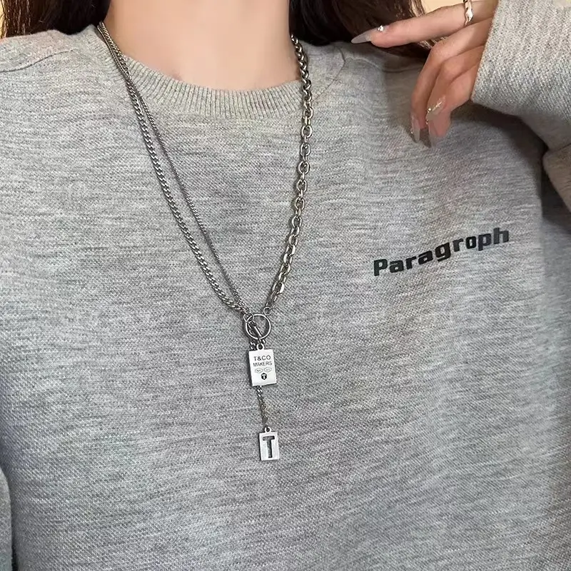 XL 015 T shaped necklace