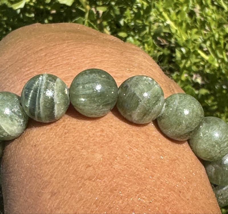 Green Apatite Bead Bracelet by Urban Rutile • UrbanRutile.Etsy.com