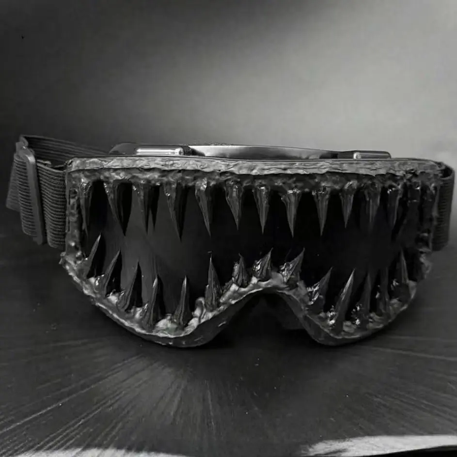 Oversized Skeleton Skull Dripping Liquid Mask Asymmetrical Handmade Vintage Bohemian Party Eyewear Unisex TPU PVC Copper Alloy Plastic Preppy Style Photography Use Anti-Fatigue Design Barrette Es Eye Catching Light Eco Friendly Sunes Sk Reading Makeup