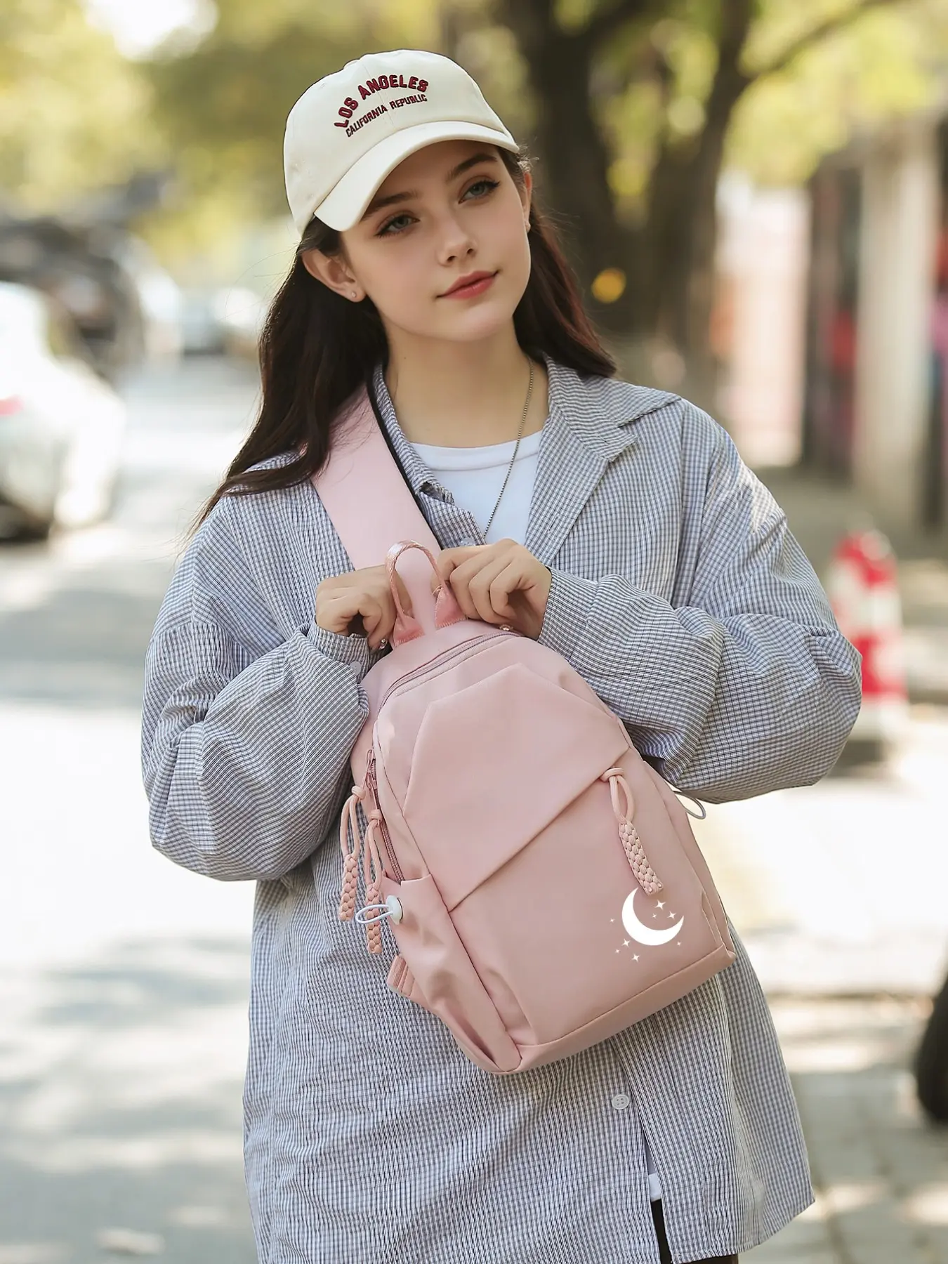 Fashionable Sling Bag for Men/women, Stylish Crossbody Design, Casual Flap Pocket, Ideal for Casual & Daily Use, Lightweight Carryall