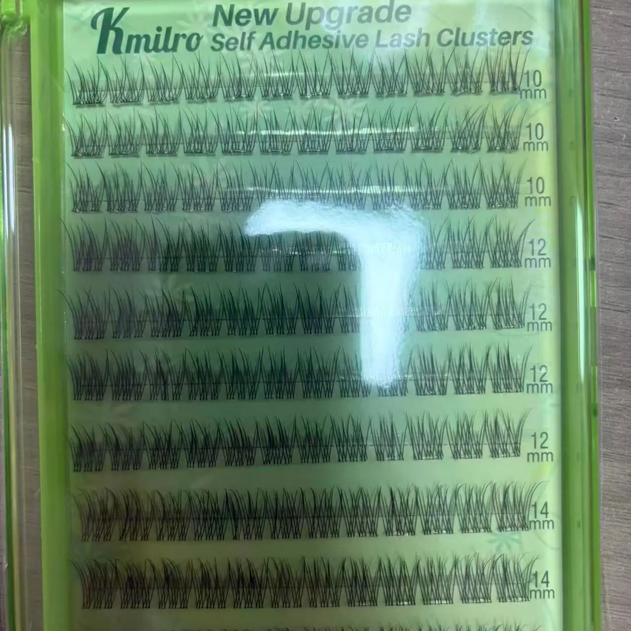 eyelashes
