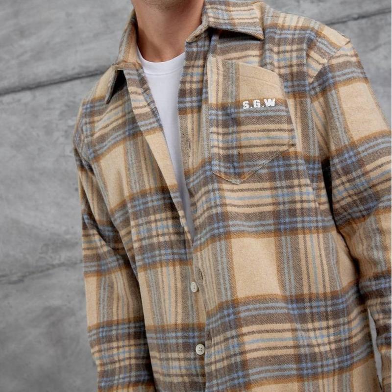 Lightweight Flannel Men's Shacket - Plaid Design, Button Closure, Comfortable Fit