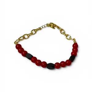 Pulsera de azabache y cuentas rojas con oro laminado size 7 y 8 cm