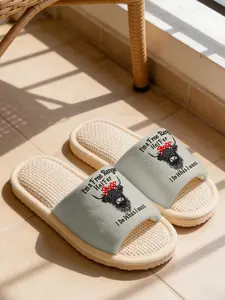 Red Polka Dot Bandana Highland Cow Fun Quote Linen Slippers Cloud-Feel Cool Western Cowboy Style Breathable, Sweat-Absorbent & Non-Slip Must-Have For Highland Cow & Western Style Enthusiasts & Casual Wearers