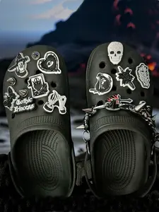 Gothic Style Cool Shoe Accessories Set, 16 Piece Horror Design Shoes Decorations, Unisex Sandal Chains, Evil Eye Shoes, Y2K Fashion