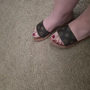 Women's Flat Sandals Comfortable Slip-On Shoes, Casual Summer Footwear for Daily Wear, Stylish Ladies' Flats for Everyday Use, Pu Leather Slides