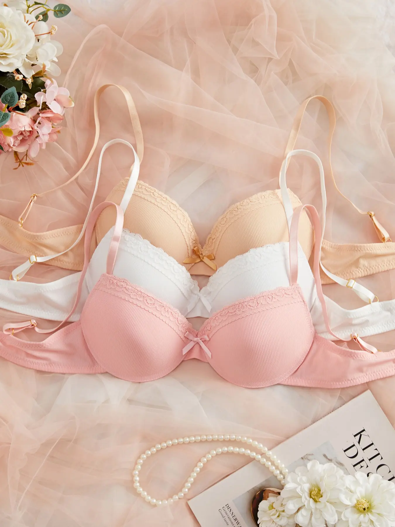 Women's French Lace Cup Edge Design Everyday Bra, Cute, Elegant, Comfortable Breathable Ribbed Fabric, Adjustable Shoulder Straps, Underwire Lingerie Underwear Set of 3 Womenswear, Fit