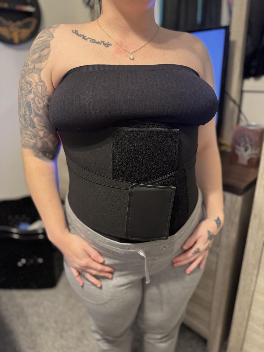 Item: BLACK with pink stripe, L