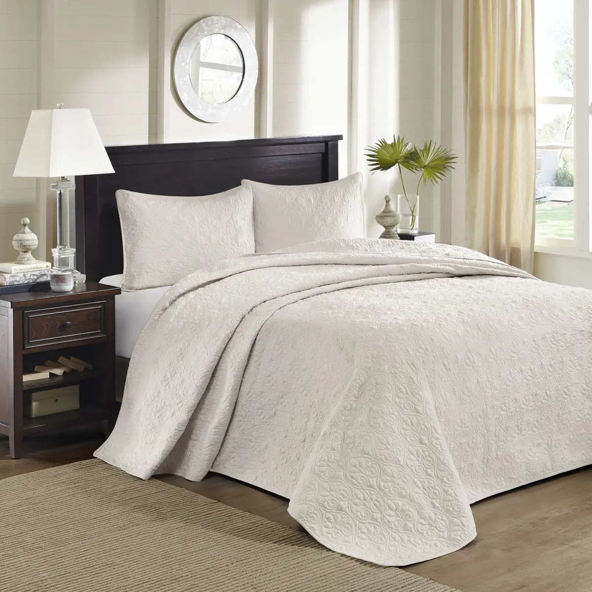 King Size Cream Reversible Bedspread Set – Soft Lightweight Coverlet with Matching Shams, Hotel-Style Bedding for Master or Guest Room, All-Season Comfort