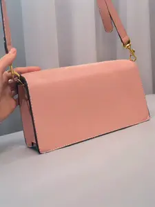 Women's TikTok Viral Caviar Mini Square Crossbody Bag, Textured Gold Chain Strap, Fits Phone & Card, Minimalist Chic Fashionable Daily Pick, Aesthetic Shoulder Handbag, Casual Accessory, Trending Must-Have Gift for Date Night Work Outfit, Fashionable Dail