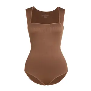 ChicCurve Stay Cool & Look Hot! High-Waisted Ribbed Tank for Summer Vibes - Sleeveless Womenswear Basic - Casual Style for Beach & Outings