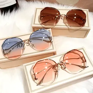 Christmas Gift 3-Pack Women’s Metal Oversized Square Sunglasses – UV400 Protection, Vintage Style & Chic Design for Ladies | Perfect for Halloween & Christmas gift keychain