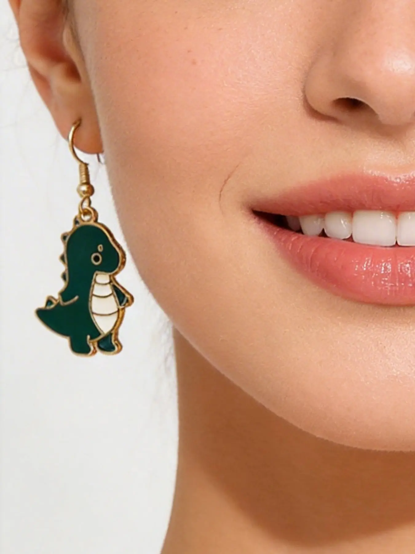 “Cute Dinosaur Earrings for Women – Cartoon Dino Drop Dangle Earrings, Fun Animal Jewelry for Teens and Girls, Trendy Birthday Gift, Statement Earrings for Everyday Wear and Party Outfits”
