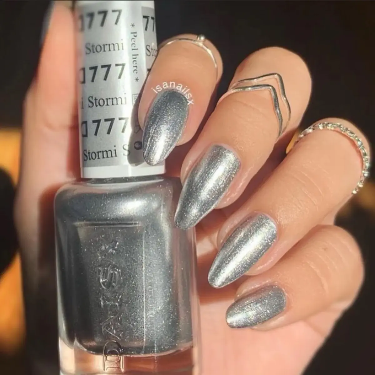 DND 777 Stormi Gel and Lacquer Duo nail care nail art silver chrome color