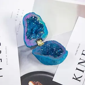Geode Ring Box – Unique Ring Organizer with Natural Materials & Titanium Plating