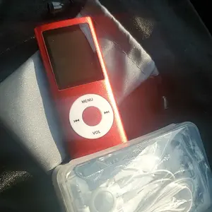 Portable MP3/MP4 lossless music player with LCD screen, suitable for students—listening to music, reading, travel, and offline use; an ideal student gift. Does not include a TF card.