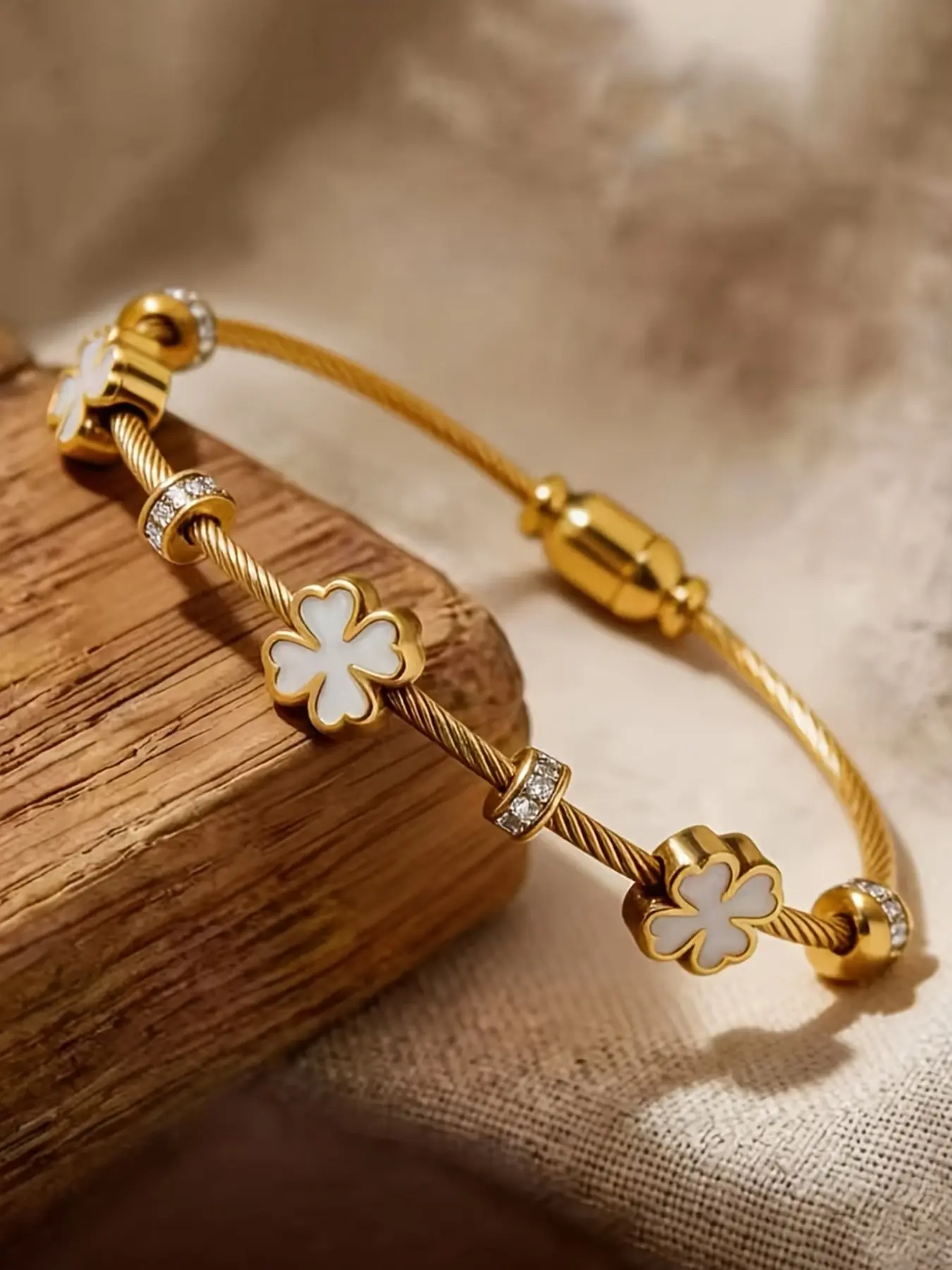 Stainless Steel Heart Lucky Flower Bracelet, Heart Charm Bracelet, Charms Bracelet, Floral Charm Bracelets, Fashionable Bracelet, Waterproof Artificial Zircon Stones Design. Waterproof for Daily Wear & Gift, Adjustable Bracelets, Exquisite Trendy Bracelet