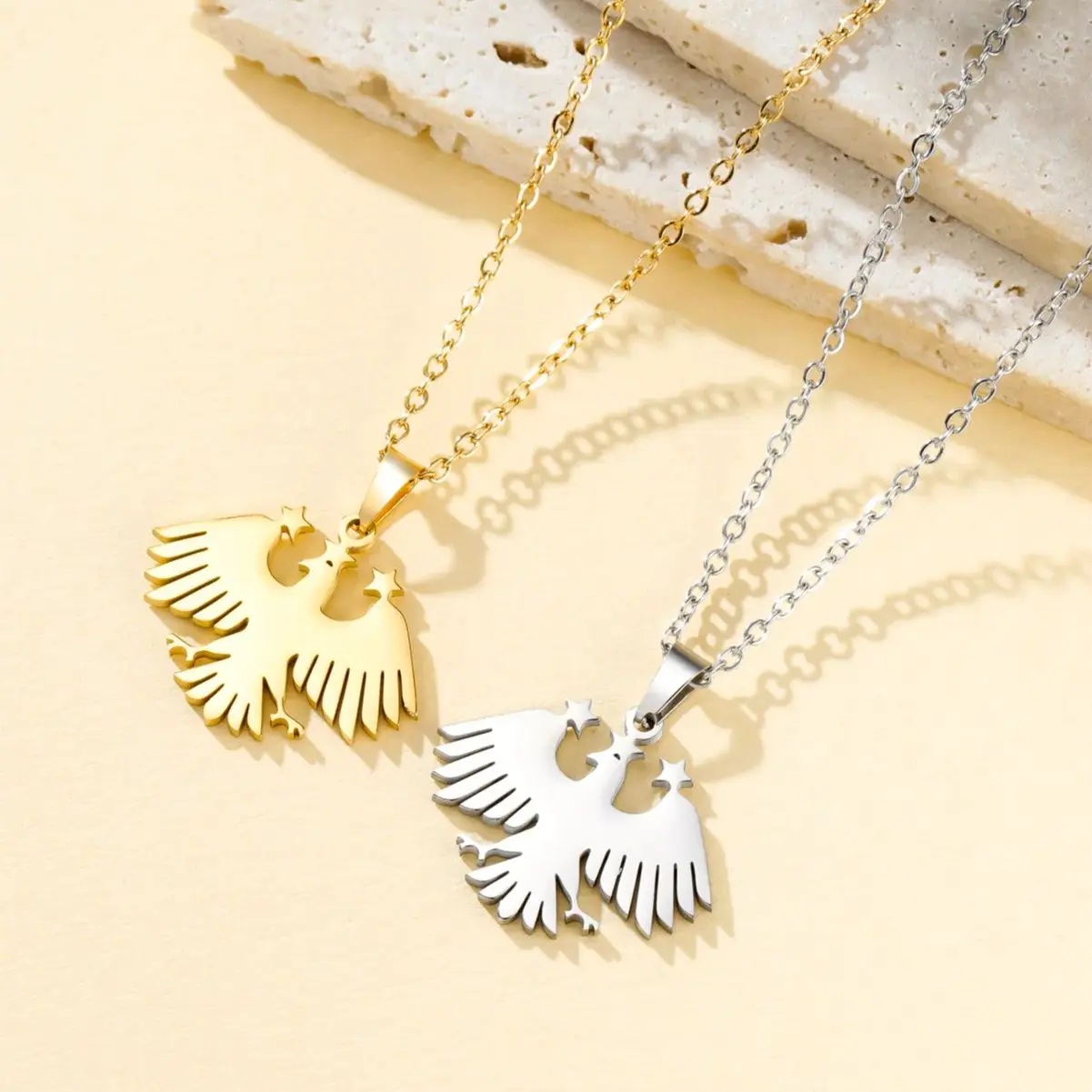 Cazador Stainless Steel Syria Eagle Hawk Pendant Necklace for Women Men Syrian National Emblem Jewelry Necklace Gift 2026