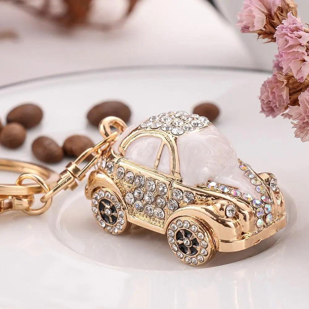 2026 New Painted Mini Beetle Car Metal Keychain, Cute Cartoon Sports & Outdoor Accessory Hanging Ornament, Creative Daily Decor Mini Gift, Car Keychain