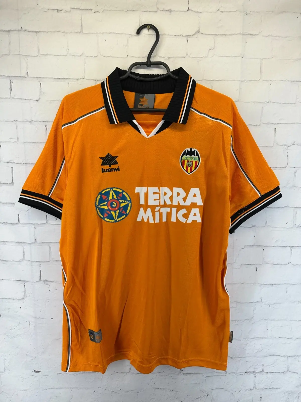 Spain Valencia Inspired Vintage 1999 2000 Away Football Jersey, Retro Spanish Heritage Soccer Shirt, Classic Athletic Streetwear Top, Early 2000s Sports Jersey, Unisex Casual Fan Apparel